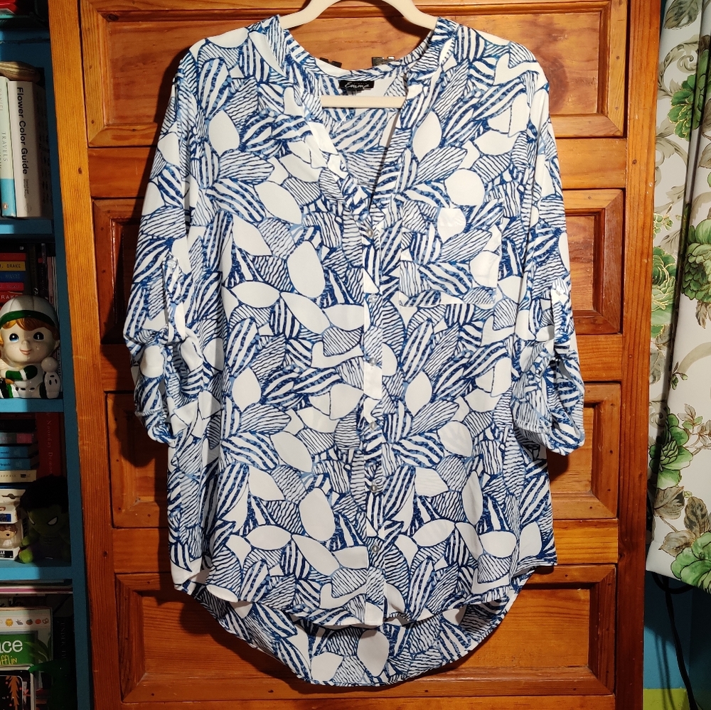 Blue Patterned Buttoned Blouse